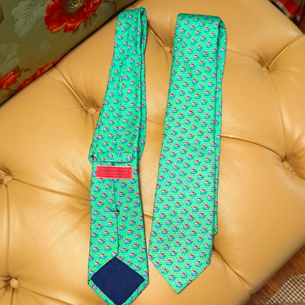 Vineyard Vines Father/Son Holiday Tie Set